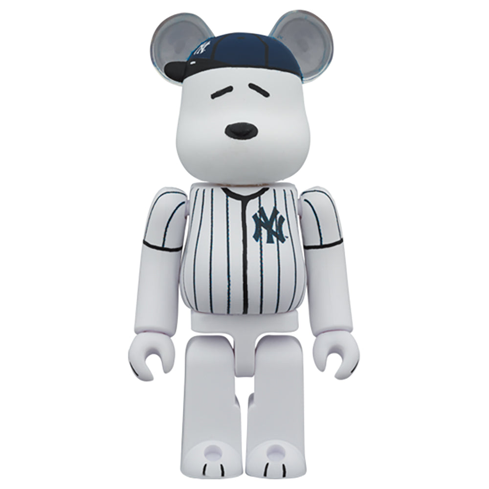 MLB × PEANUTS BE@RBRICK SNOOPY (NEW YORK YANKEES) 100％&400％ – T